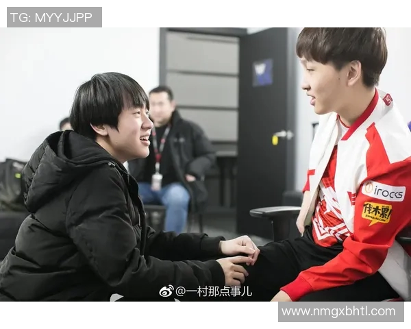 电竞比分赛后复盘BLG与RNG的战术分析与关键决策探讨实时数据